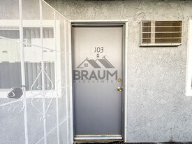 6612 Sylmar Ave in Los Angeles, CA - Building Photo