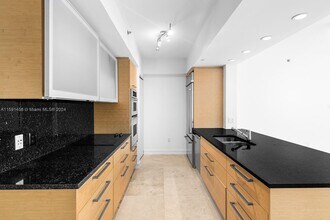 1830 S Ocean Dr, Unit 1606 in Hallandale Beach, FL - Building Photo - Building Photo