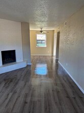 6370 W Wilshire Blvd in Oklahoma City, OK - Building Photo - Building Photo