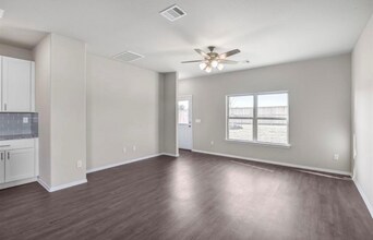 9617 Last Maples Trl in Conroe, TX - Building Photo - Building Photo