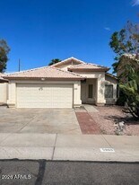5986 W Kesler Ln in Chandler, AZ - Building Photo