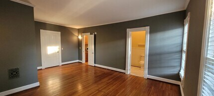 463 W Gray St, Unit 4 in Elmira, NY - Building Photo - Building Photo