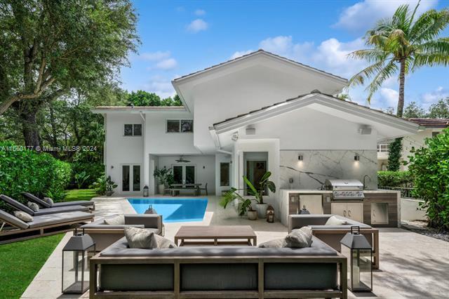 7900 Old Cutler Rd in Coral Gables, FL - Foto de edificio