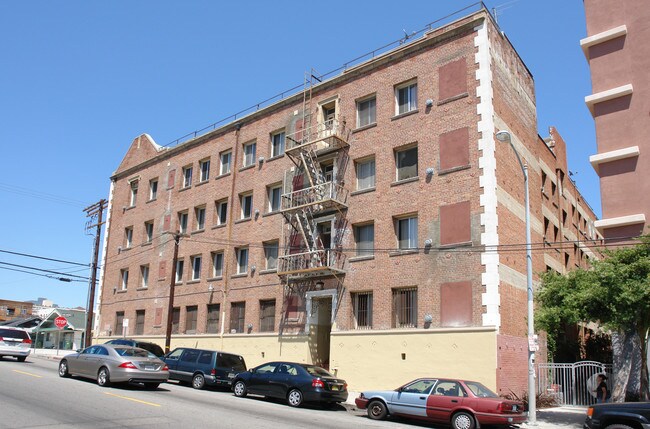 3316 San Marino St Apartments in Los Angeles, CA - Building Photo - Building Photo