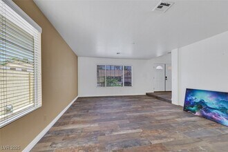 815 Stillwater Ln in Henderson, NV - Building Photo - Building Photo