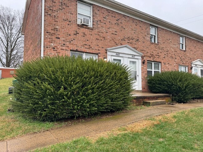 property at 423 S Main St