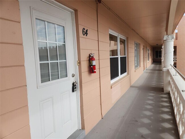 2458 Columbia Dr in Clearwater, FL - Building Photo - Building Photo