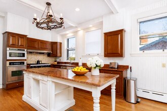 671 Prospect St in New Haven, CT - Building Photo - Building Photo