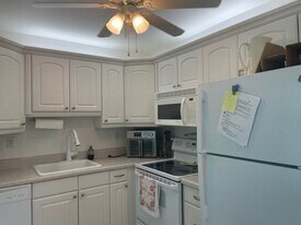 137 Flanders C, Unit 137 Flanders C, Delray Be in Delray Beach, FL - Building Photo