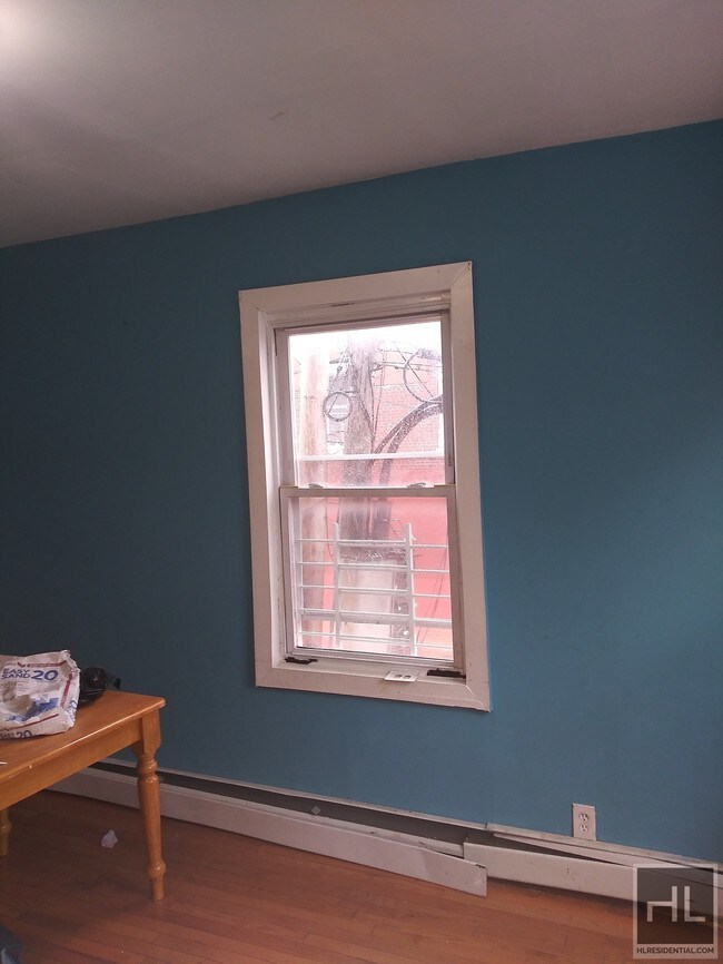 94-27 Merrick Blvd-Unit -4 BEEDROOMS in Queens, NY - Building Photo - Building Photo