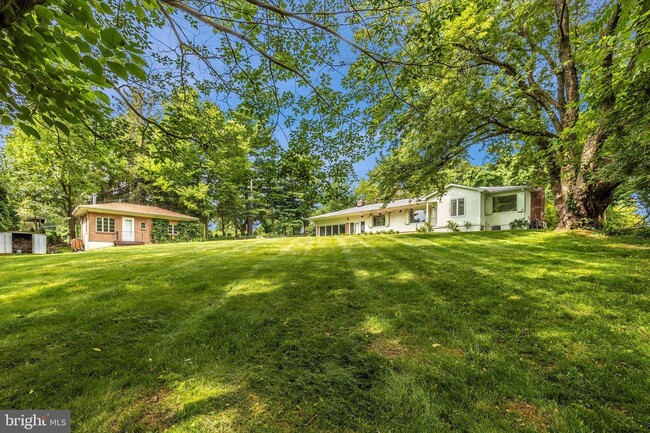 property at 6023 Jefferson Blvd