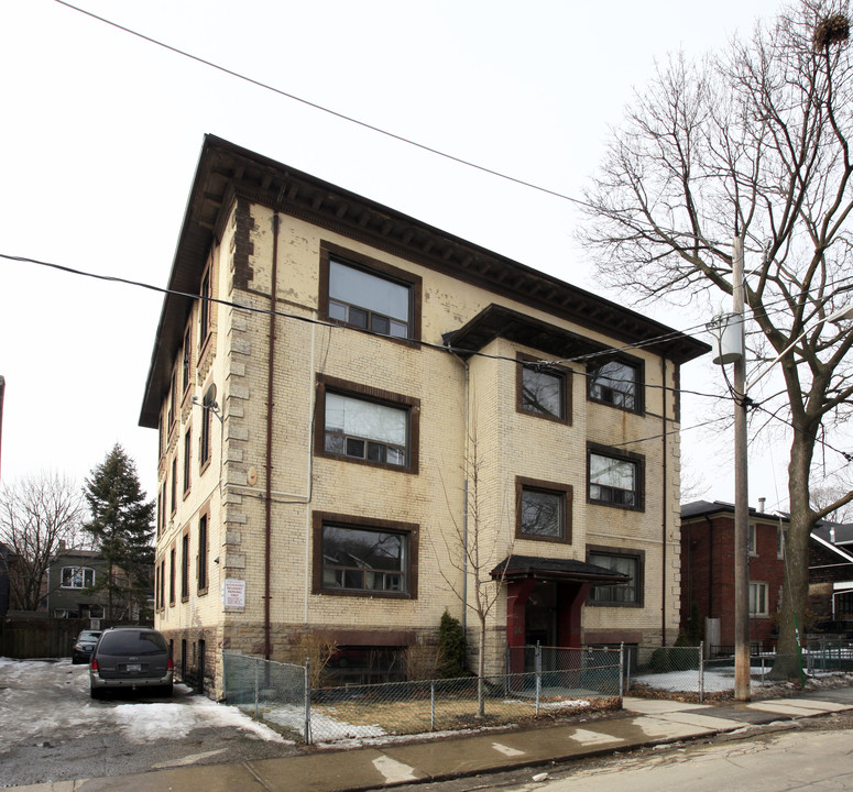 26 Gifford St in Toronto, ON - Building Photo