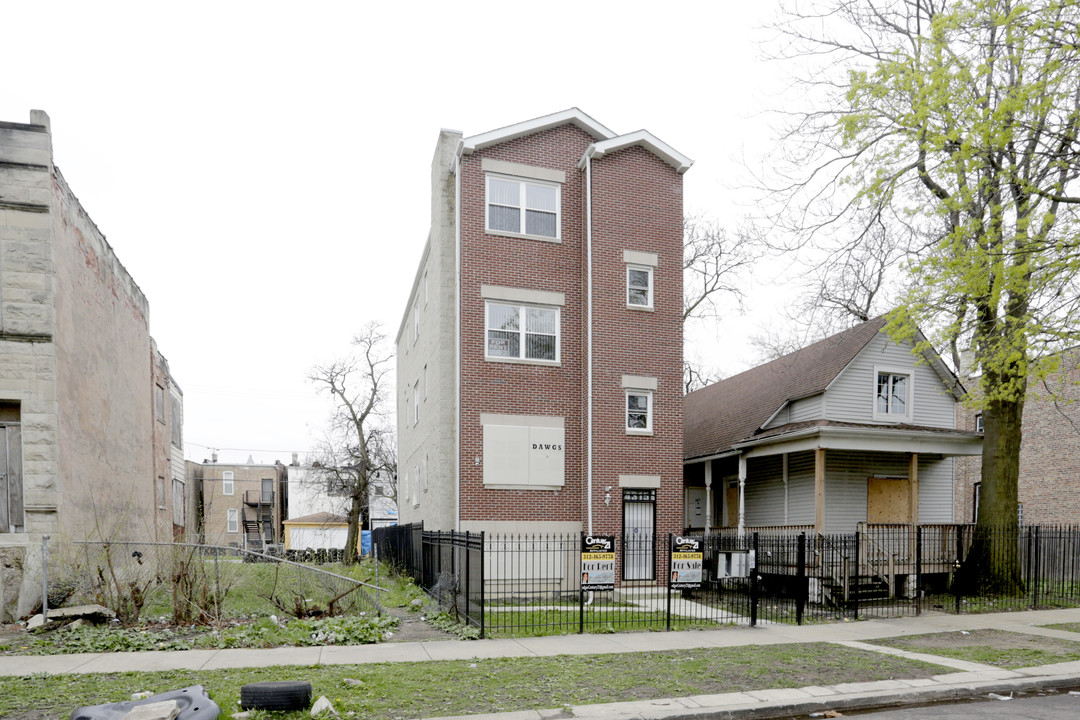 4315 W Gladys Ave in Chicago, IL - Building Photo