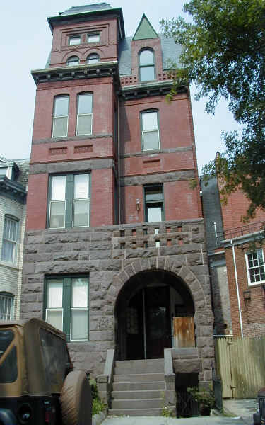 203 3rd St SE in Washington, DC - Foto de edificio - Building Photo