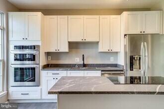 20366 Hartwell St in Ashburn, VA - Building Photo - Building Photo