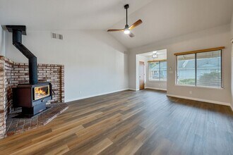 3325 Meadow Ct in Cameron Park, CA - Building Photo - Building Photo