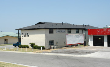 SaVille in Tulsa, OK - Foto de edificio - Building Photo