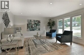 318 Sanatorium Rd in Hamilton, ON - Building Photo - Building Photo