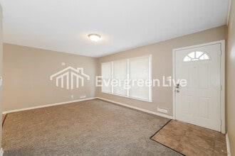 7611 E 107th St in Kansas City, MO - Building Photo - Building Photo