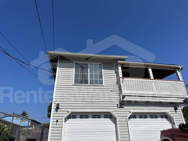 property at 3314 Holly Terrace S