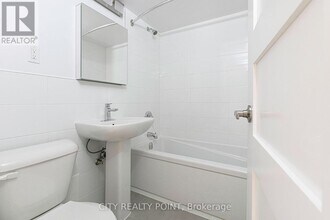 55-1055 Isabella St in Toronto, ON - Building Photo - Building Photo