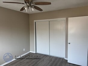 117 E. Leatrice in Anaheim, CA - Foto de edificio - Building Photo