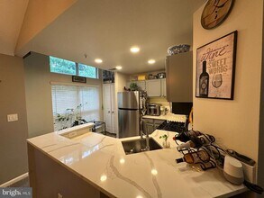 3559 Floating Leaf Ln in Laurel, MD - Foto de edificio - Building Photo