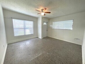 218 N Lakeland Ave in Orlando, FL - Building Photo - Building Photo