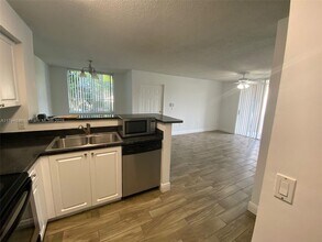 12148 St.Andrews Pl in Miramar, FL - Building Photo - Building Photo