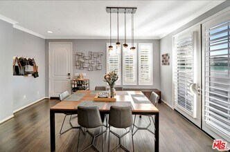 28667 N Pietro Dr in Santa Clarita, CA - Building Photo - Building Photo