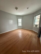 584 Warburton Ave in Yonkers, NY - Building Photo - Building Photo