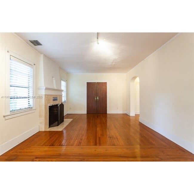 1109 Ferdinand St in Coral Gables, FL - Building Photo - Building Photo