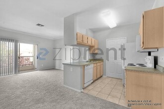 701 Gibson Dr in Roseville, CA - Foto de edificio - Building Photo