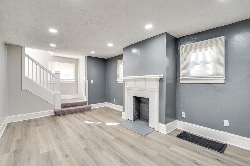 920 Bloomfield Ave in Akron, OH - Building Photo