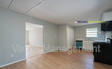 435 W Bedford Ave in San Antonio, TX - Building Photo - Building Photo