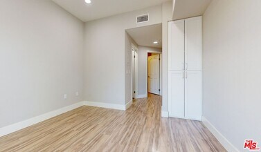 6260 W 3rd St in Los Angeles, CA - Building Photo - Building Photo