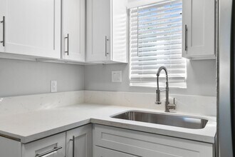 2884 La Salle Ave in Costa Mesa, CA - Building Photo - Building Photo