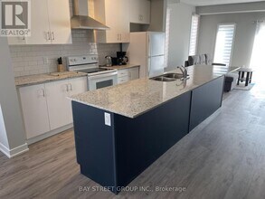 38 Winters Cres in Collingwood, ON - Building Photo - Building Photo