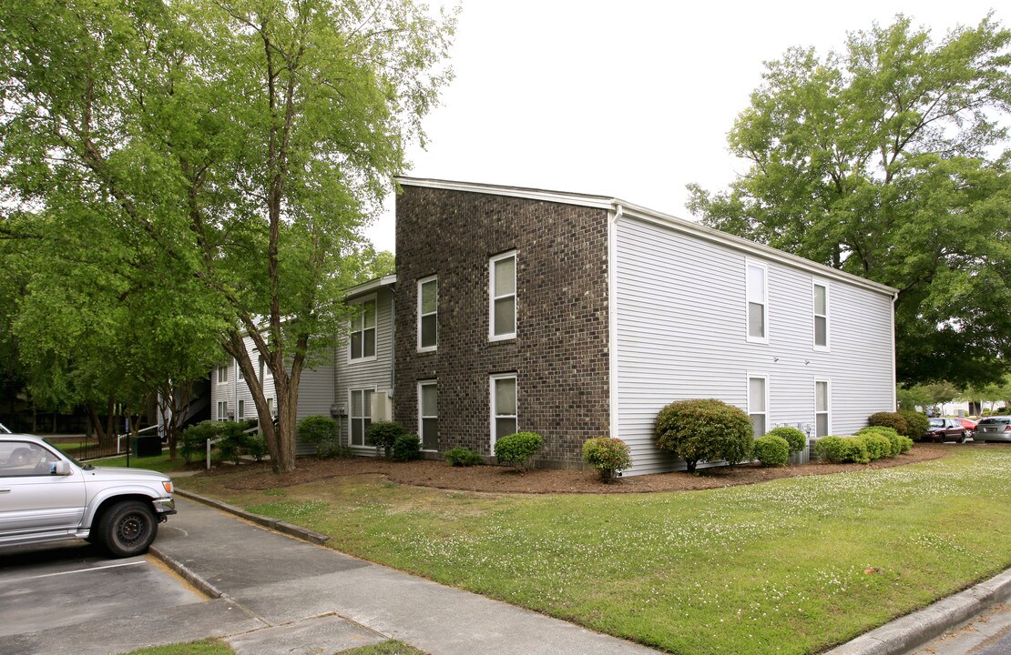 Canebreak in Summerville, SC - Foto de edificio