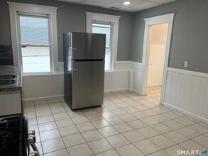 146 Black Rock Ave in New Britain, CT - Building Photo - Building Photo