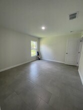 835 Kenilworth Ct in Titusville, FL - Building Photo - Building Photo
