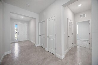 2518 Chapel Oak Bnd in Wesley Chapel, FL - Building Photo - Building Photo