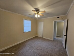 825 McDuff Ave S in Jacksonville, FL - Foto de edificio - Building Photo