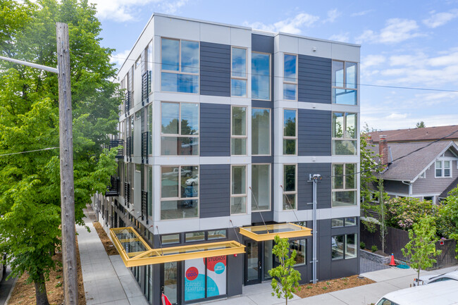 Karsti Apartments in Seattle, WA - Foto de edificio - Building Photo