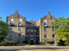 Forest Hill Apartments in Baltimore, MD - Building Photo - Building Photo