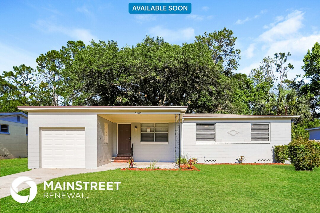 5805 Norde Dr E in Jacksonville, FL - Building Photo