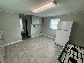 6412 Brown St in St. Joseph, MO - Building Photo - Building Photo