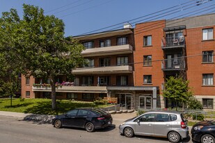 2785 De Darlington Pl in Montréal, QC - Building Photo