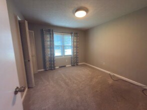 1616 Cave Mill Rd in Bowling Green, KY - Building Photo - Building Photo