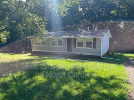 3515 Julia Ct in Harrisburg, NC - Building Photo